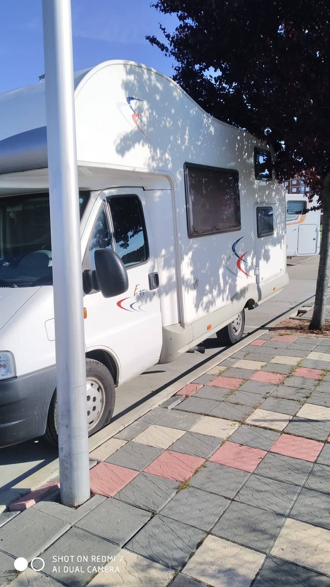 Autocaravana Joint E35