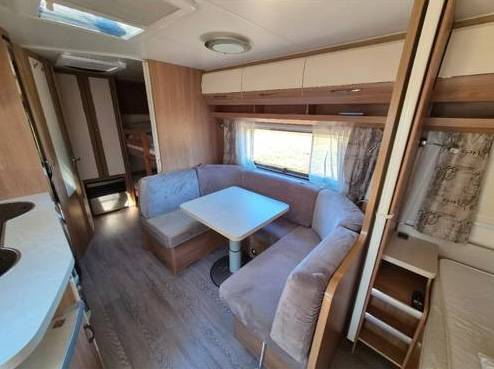 Caravane hobby 545