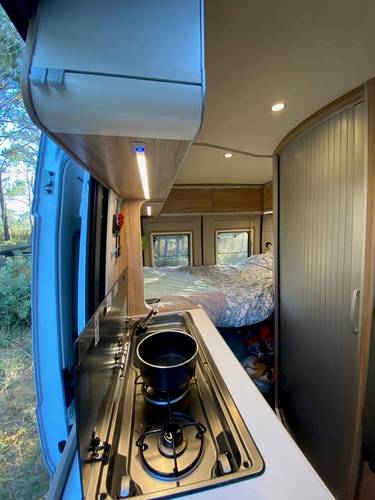 AYERS ROCK HYMER