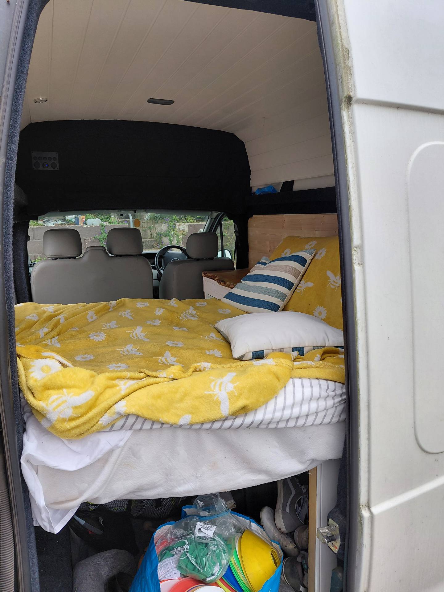 Vauxhall Vivaro SWB High top