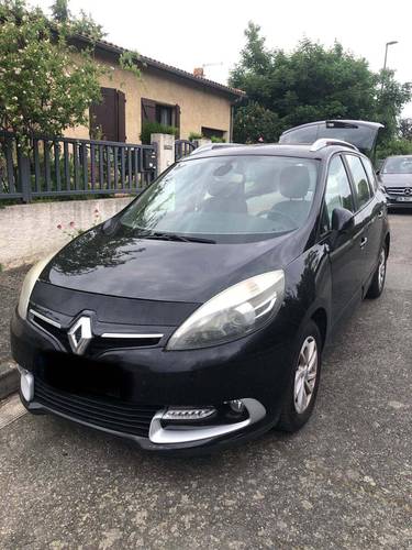 Renault Grand Scenic Noir Modèle 3