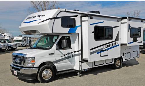 24 feet class C motorhome