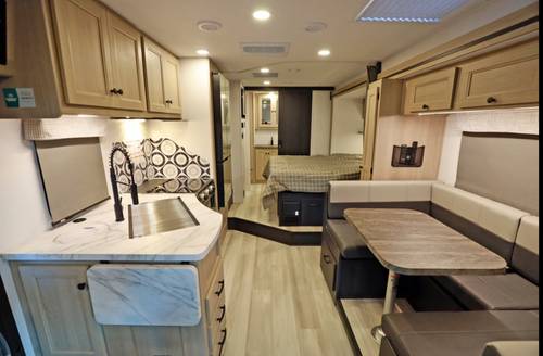 24 feet class C motorhome
