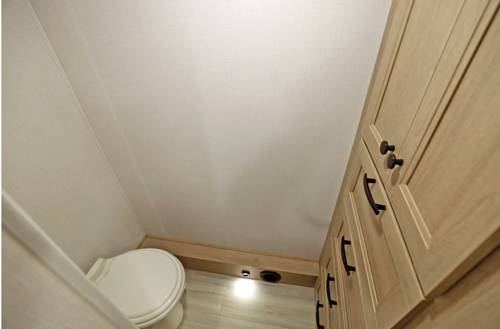 24 feet class C motorhome