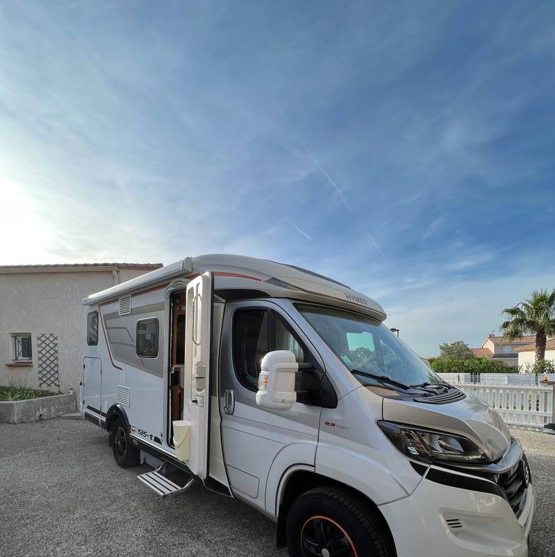 Hymer EX 474 (largeur réduite)