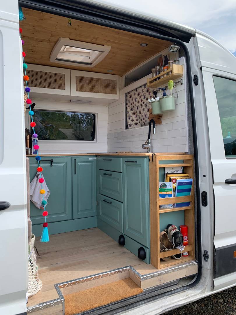 Volkswagen Crafter 177CV full converted 