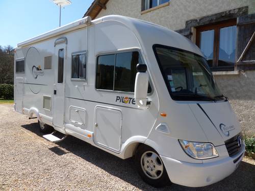 camping car mercedes pilote integral 4 places bva