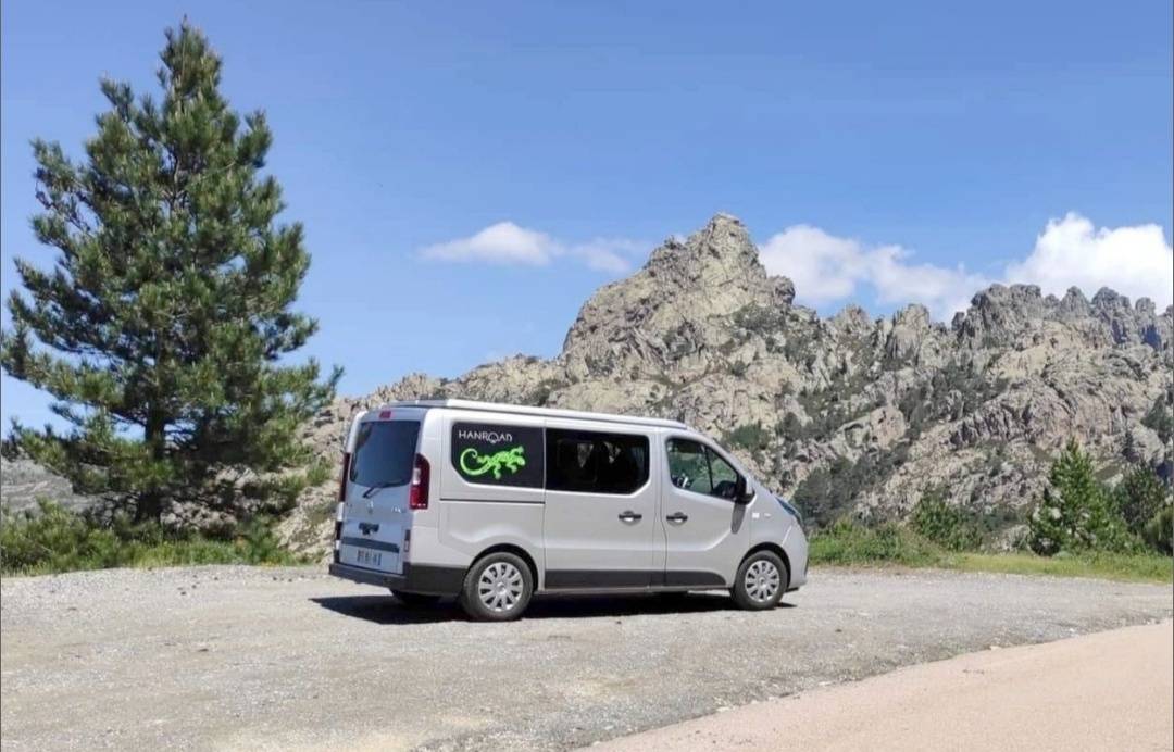 VAN HANROAD 