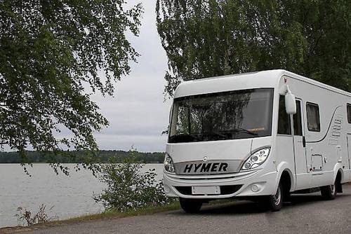 Exclusive integrated Class A motohome, Hymer Starline B585 of 2012